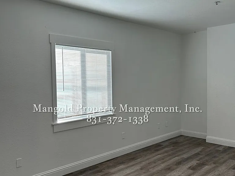 15665 Jennifer Ct — Photo 12
