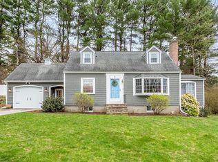 31 Curve St, Bedford, MA 01730