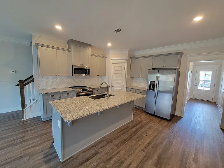 142 Canton Park Ave — Photo 7