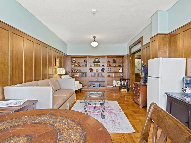 Central State Mansion — Photo 124