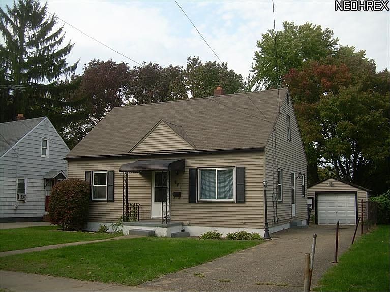 1st image of 941 E Archwood Ave