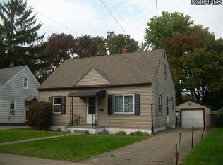 941 E Archwood Ave, Akron, OH 44306