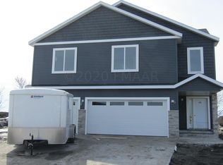 1857 46th Ave S, Moorhead, MN 56560