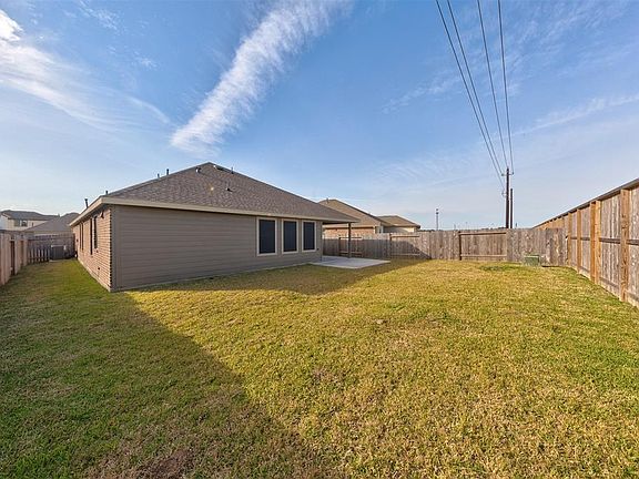 4th image of 305 Marble Springs Ln
