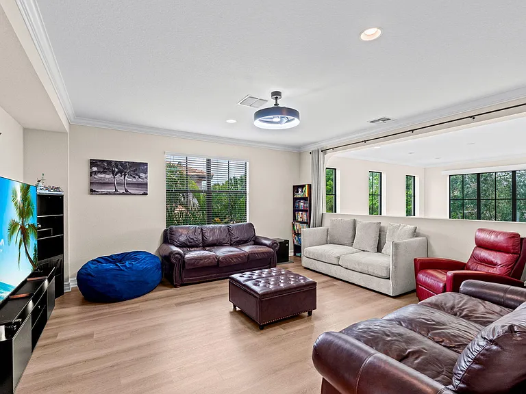 8845 Watercrest Cir W — Photo 21
