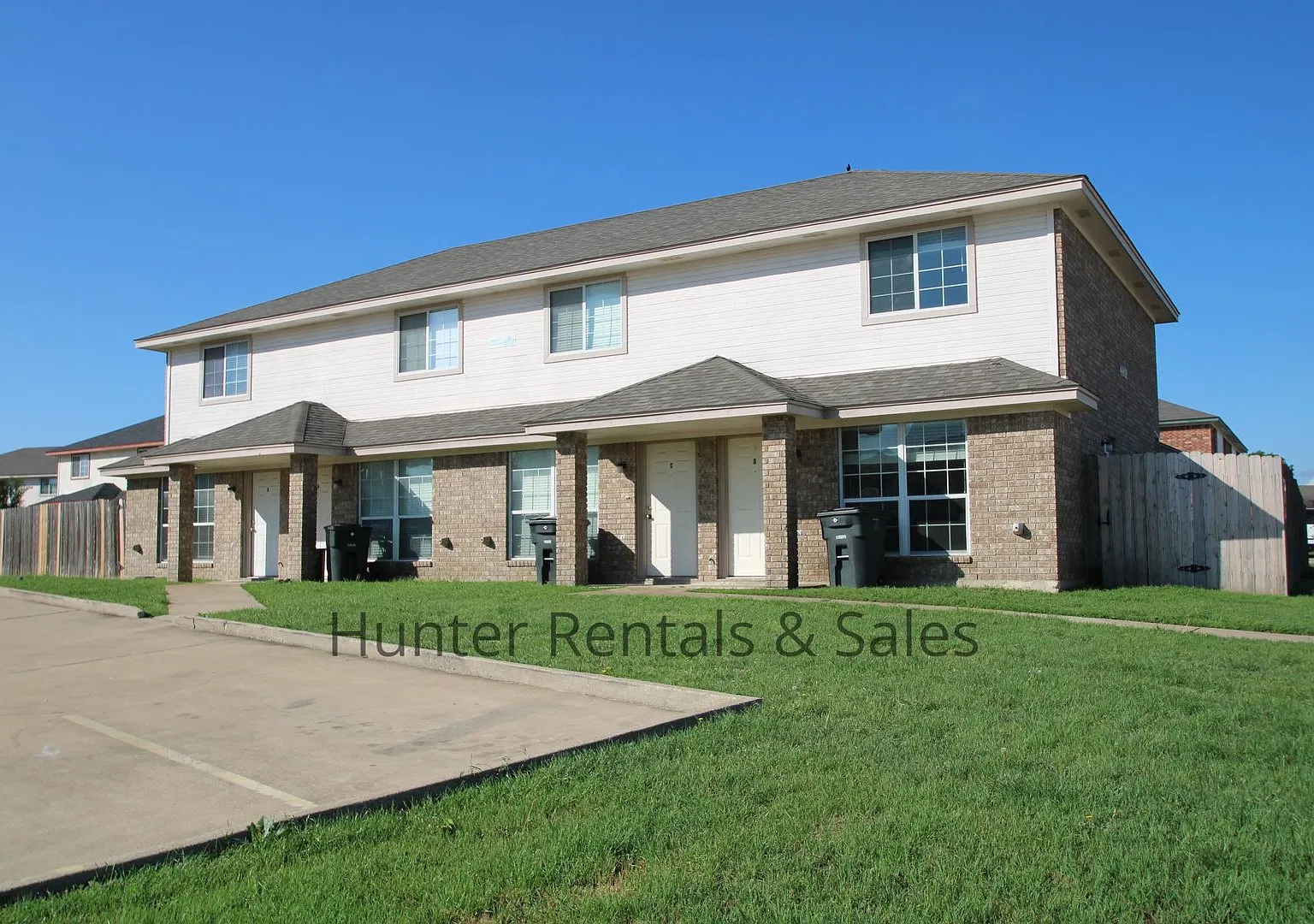 Three-Bedroom Dream! — Photo 2