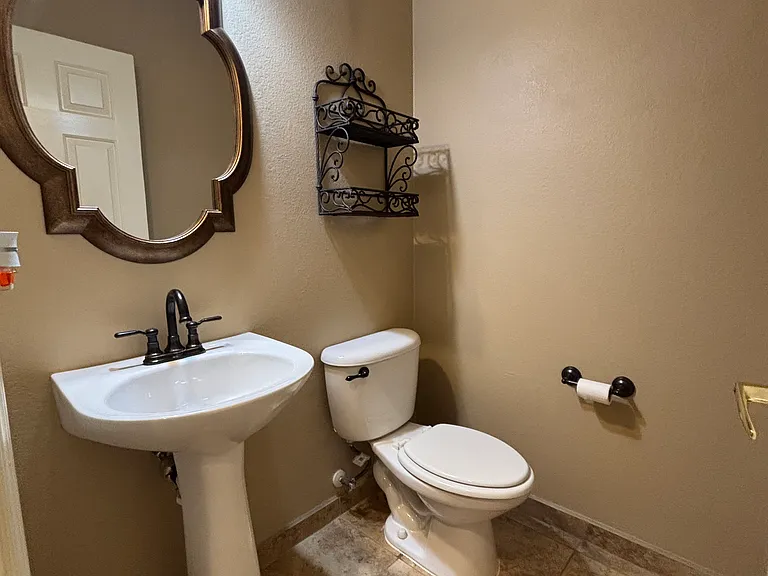 1702 E Bell Rd — Photo 16
