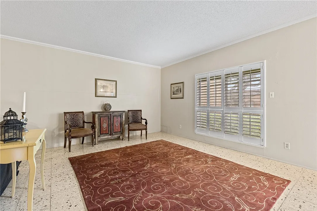 2 bed, 2.5 bath, 2178 sqft, $2,495 — Photo 3