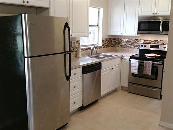 2nd image of 2934 Kathryn Ave