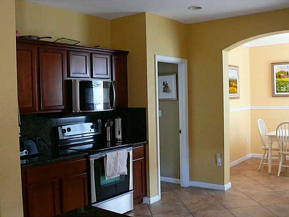 4th image of 20543 NW 11th Ave
