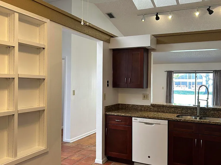 22682 Vistawood Way — Photo 7