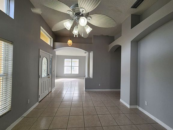 4th image of 4542 Chalfont Dr