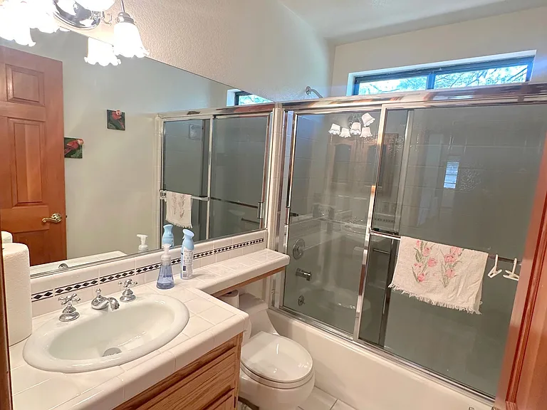15208 Chestnut Dr — Photo 6