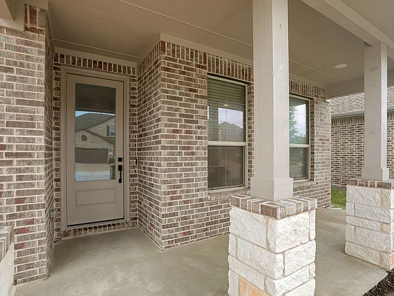 2nd image of 3305 Mattie Grey Ln