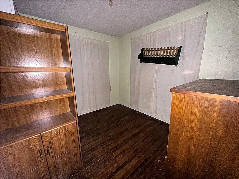 315 N Hardin Ave — Photo 7