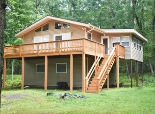 125 Lone Pine Bay, Hawley, PA 18428