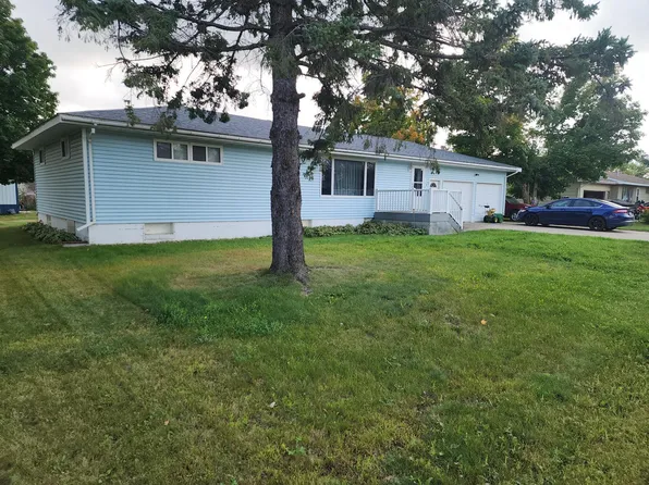 309 Leslie Ave E, Clarissa, MN 56440
