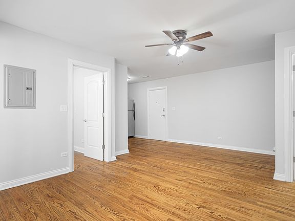 2nd image of 7616 N Marshfield Ave APT 208