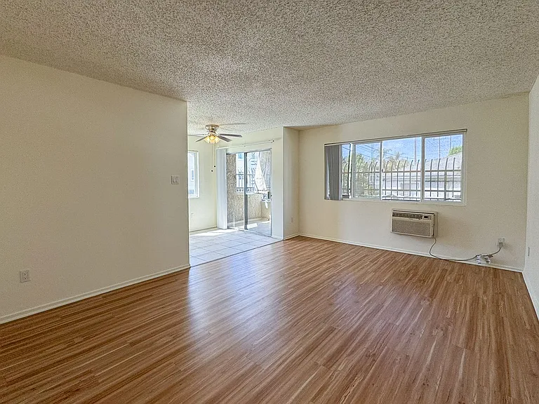 1755 Purdue Ave. — Photo 53