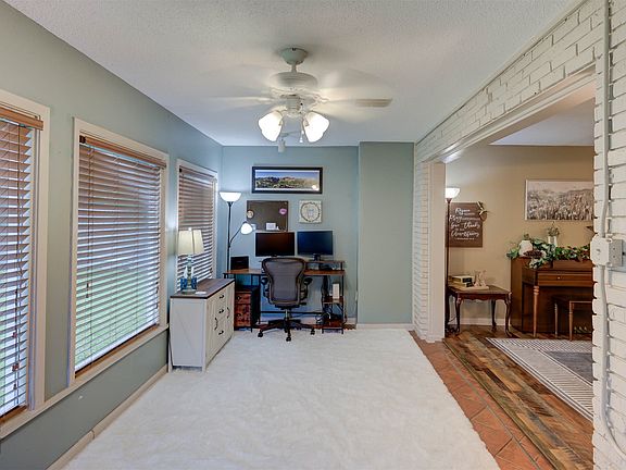 5th image of 937 Captain Shreve Dr
