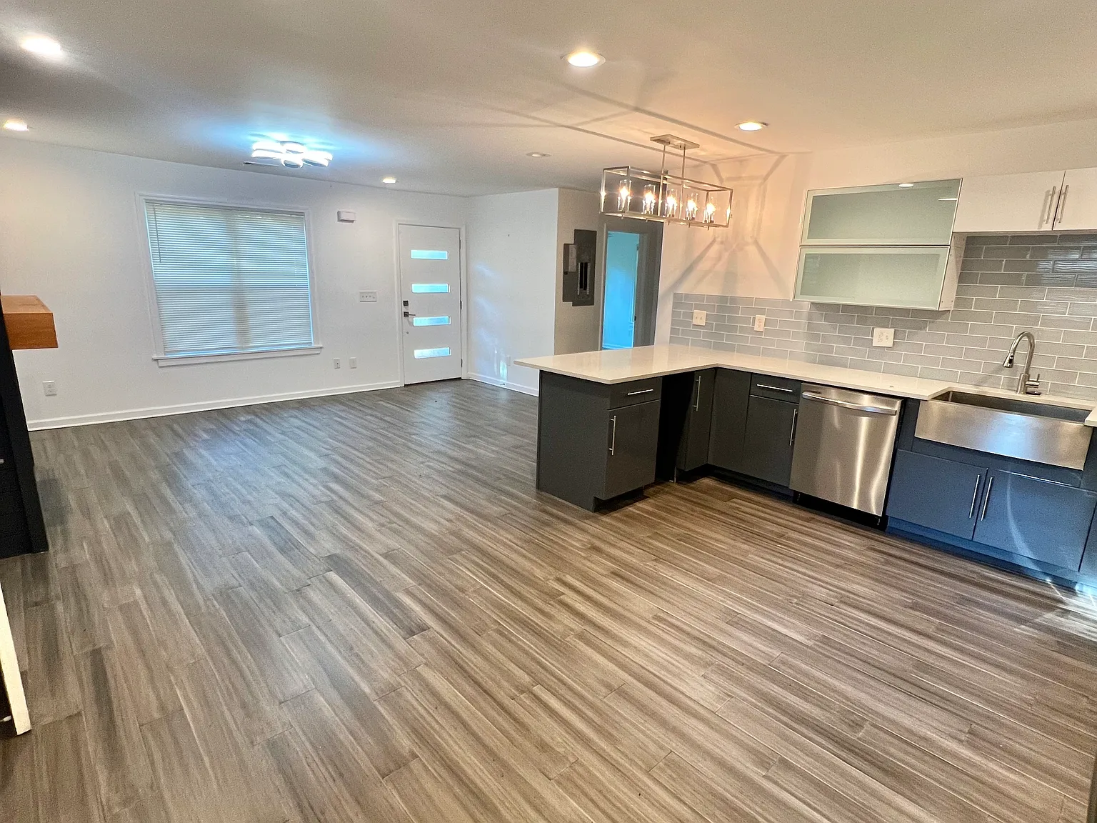 1131 Regent St SW — Photo 4