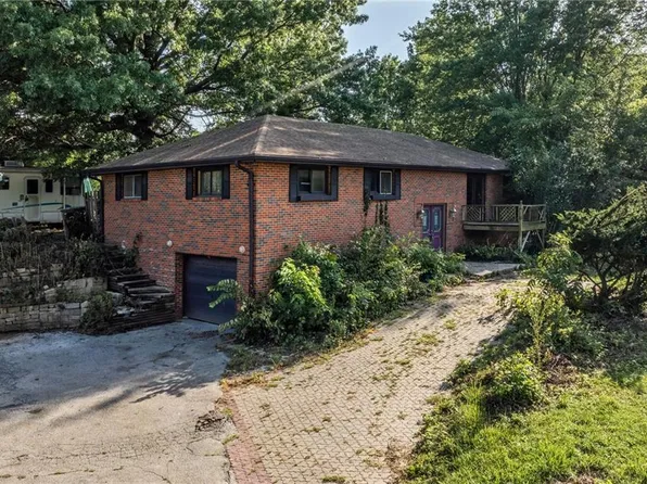 3906 Vera Ln, Saint Joseph, MO 64503