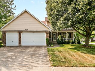 803 Stanley Ct, Sycamore, IL 60178