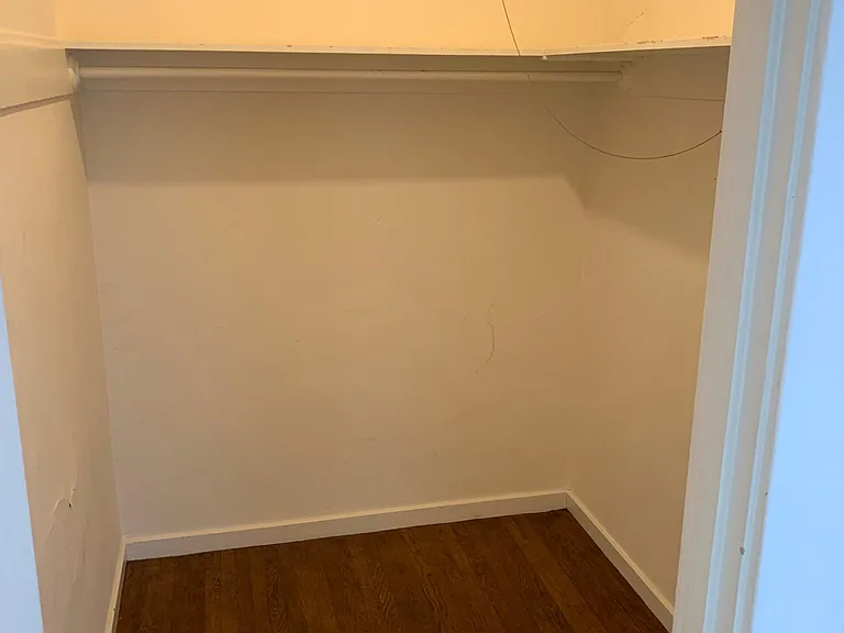 1907 Center St #11 — Photo 12