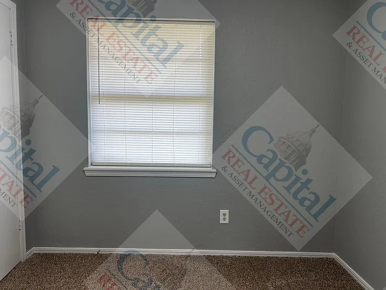 733 W Perry Dr — Photo 18