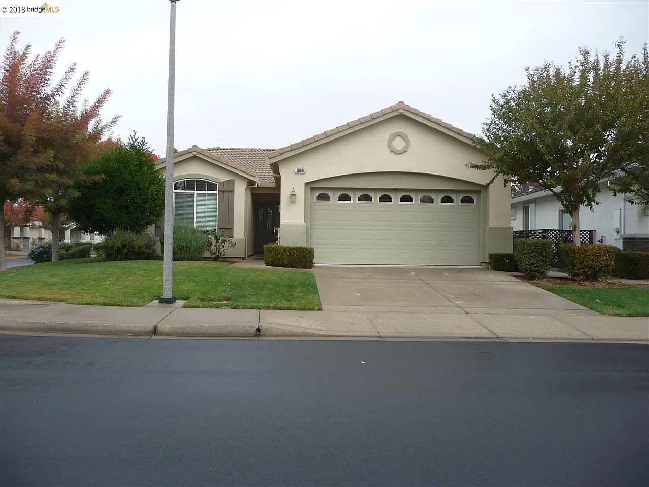 1008 Centennial Dr photo 1