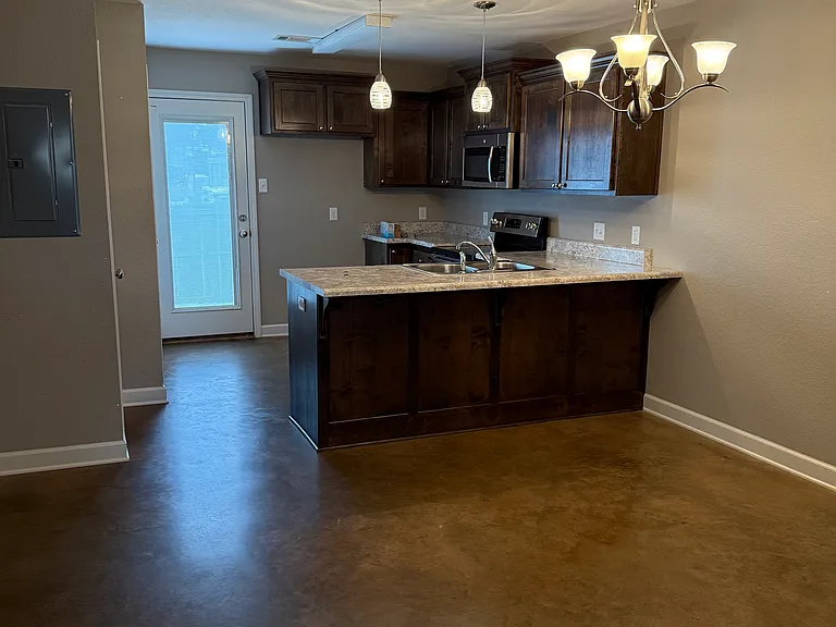 1800 Village Commons Dr #B — Photo 4