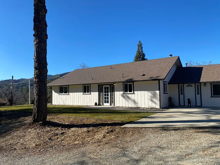 10964 Rainbow Lake Rd — Photo 2