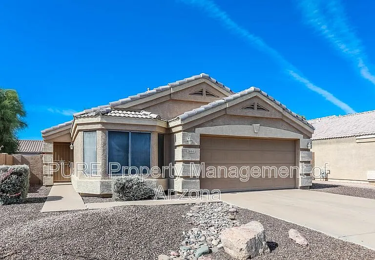 1644 W Geronimo St — Photo 2