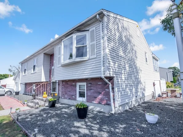 485 Riverside Rd, Springfield, MA 01107