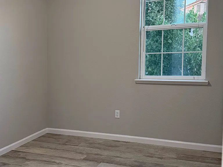 2090 Sierra View Cir #3 — Photo 22