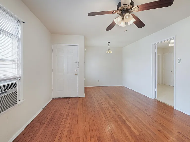 327 Olney Dr — Photo 10