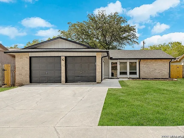 10223 Flatland Trl — Photo 2