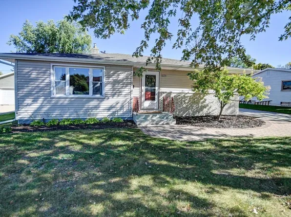 4609 Barby Ln, Madison, WI 53704