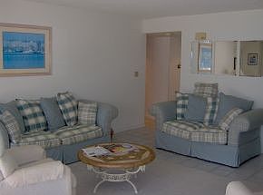 2nd image of 911 SE Panama Ct #3