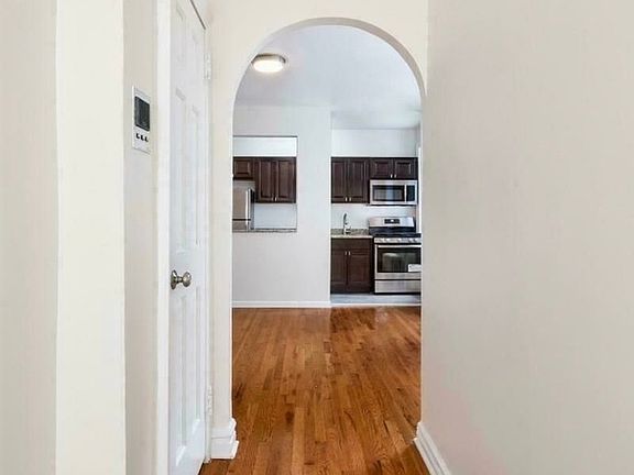 4th image of 121 Seaman Ave APT 5D