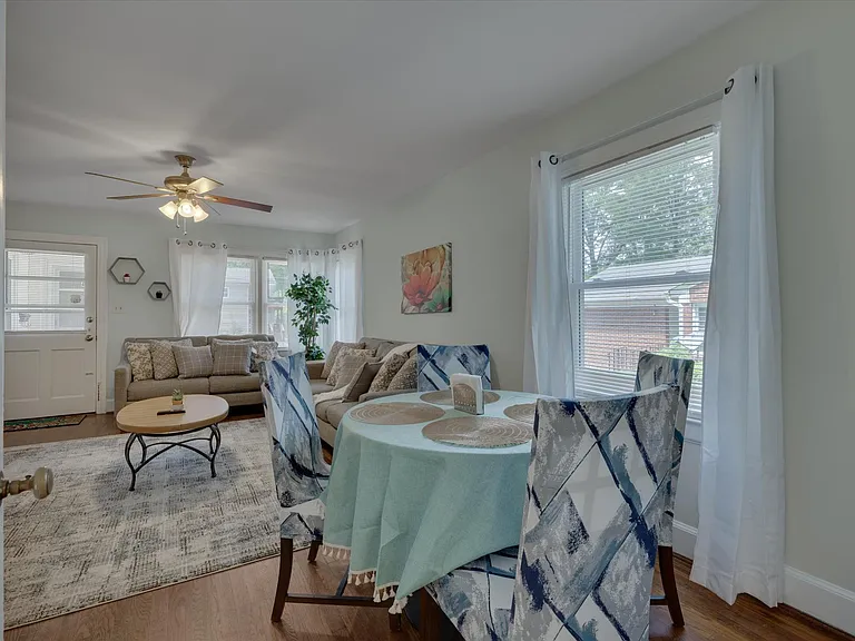 814 N Buchanan Blvd #B — Photo 6