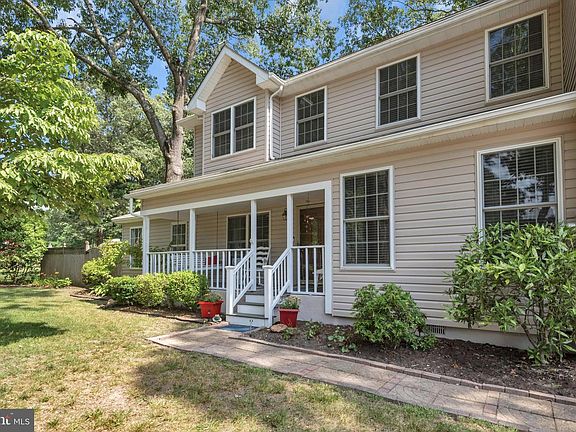 2nd image of 1009 Belgarden Ln