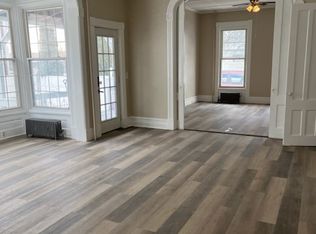 486 1st Ave #1, Troy, NY 12182