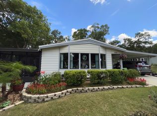 250 Palm Cove Dr, Deland, FL 32724
