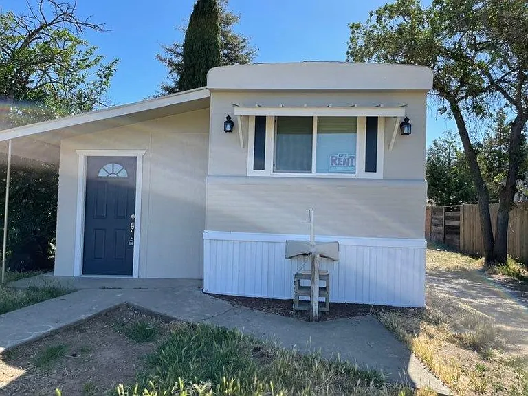 3660 Olive St — Photo 1