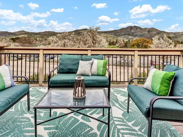 7119 Overlook Drive, Santa Rosa, CA 95409