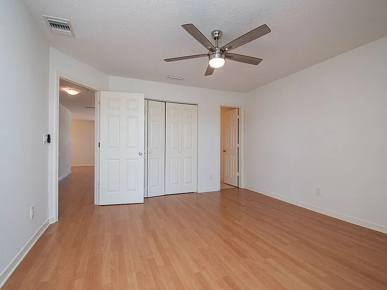 74 Royal Oak Ct #206 — Photo 12