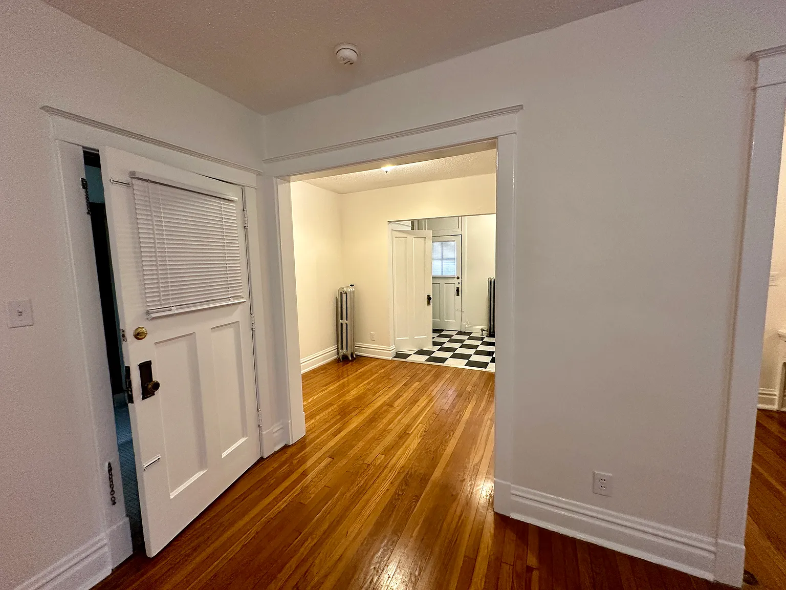Studio, 500 sqft, $895 — Photo 4