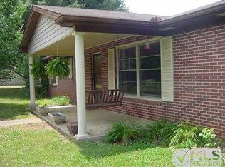 205 Red Bud Ln, Unionville, TN 37180