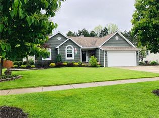 3287 Countryside Ln, Hamburg, NY 14075